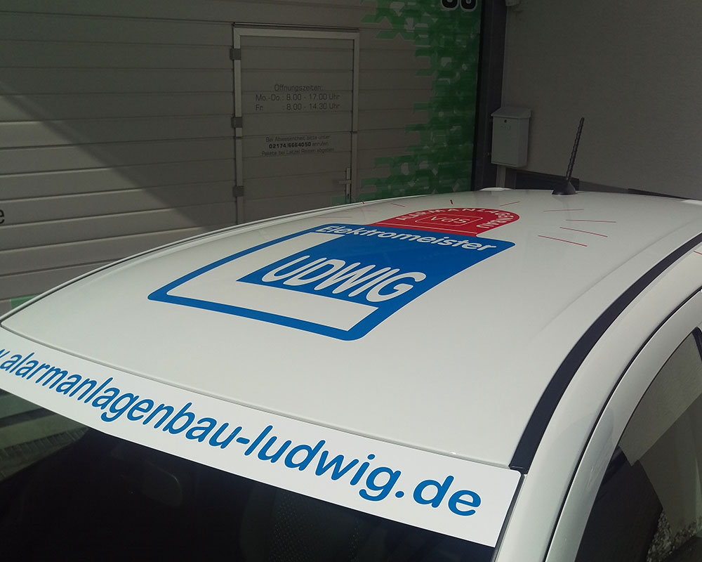 Firmenwerbung, Firmenaufkleber und Werbung für Ihre Firma auf dem Auto - DC Werbewerk in Burscheid